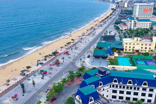 Du lịch biển vào mùa, các điểm lưu trú hút khách