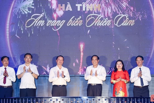 Rực rỡ đêm khai trương du lịch biển Hà Tĩnh năm 2026