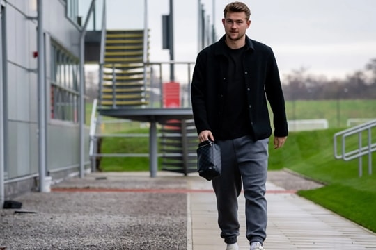 Man United và canh bạc hàng thủ: Vì sao không thể đặt cược vào De Ligt và Martinez?
