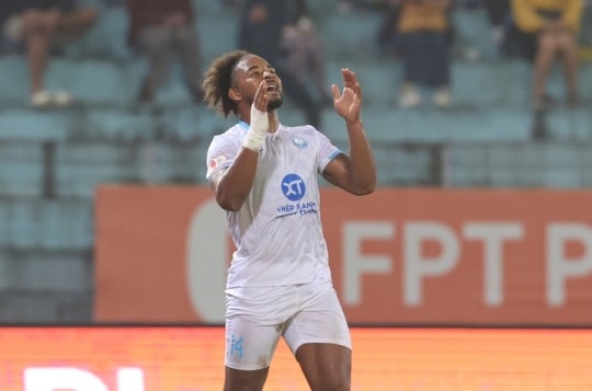 Nam Định FC nỗ lực thoát khỏi kịch bản trắng tay: Hy vọng đặt vào bản năng cúp của Xuân Son