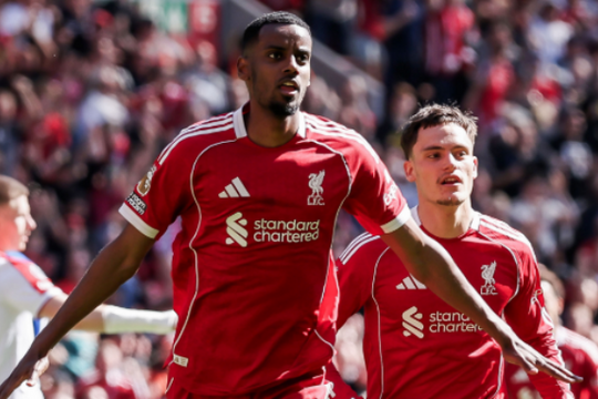 Liverpool thắng Crystal Palace 3-1: Arne Slot và bài toán tối ưu Alexander Isak