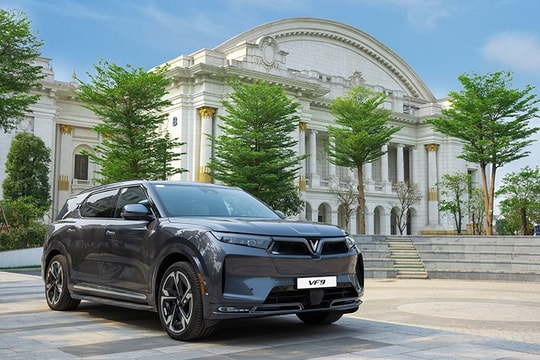 Giá xe VinFast VF 9 tháng 4/2026: Ưu đãi 10% và miễn lệ phí trước bạ
