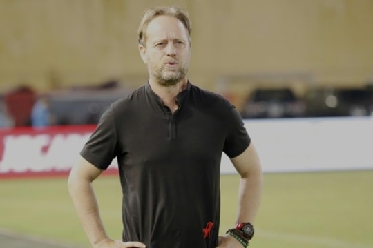 Nguyễn Đình Bắc lập hat-trick, HLV Polking gọi học trò là 'viên ngọc quý' của bóng đá Việt Nam