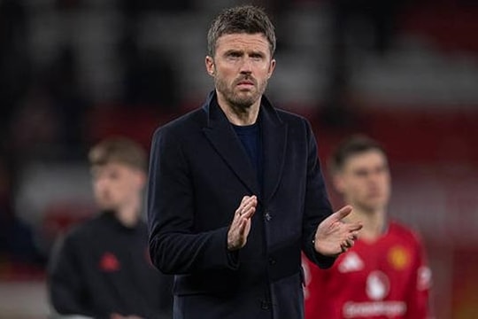 Michael Carrick xây chắc tương lai tại MU nhờ tấm vé Champions League 100 triệu bảng