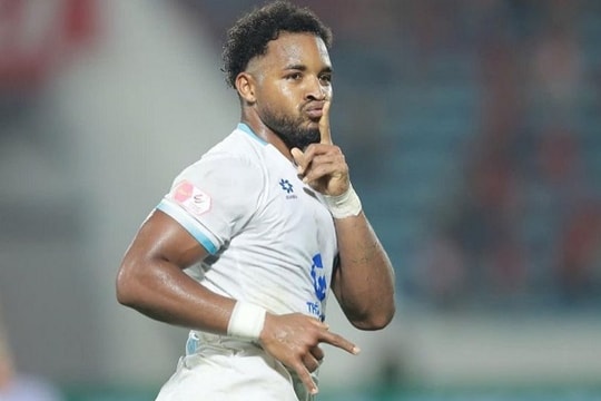 Nam Định kỳ vọng Nguyễn Xuân Son lật đổ thế thống trị của Buriram United tại Shopee Cup