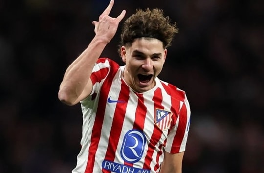 Barcelona liên hệ chiêu mộ Julian Alvarez, Chelsea nhắm Xabi Alonso cho ghế nóng