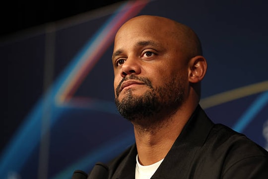 PSG thắng Bayern Munich 5-4: Khi hệ thống của Kompany gãy đổ vì chi tiết