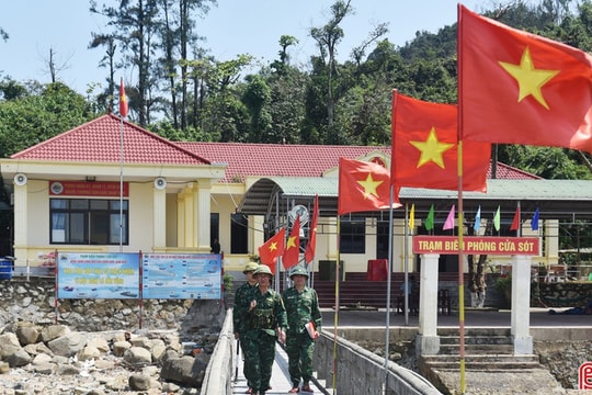 Gác lại niềm riêng, giữ bình yên ngày lễ