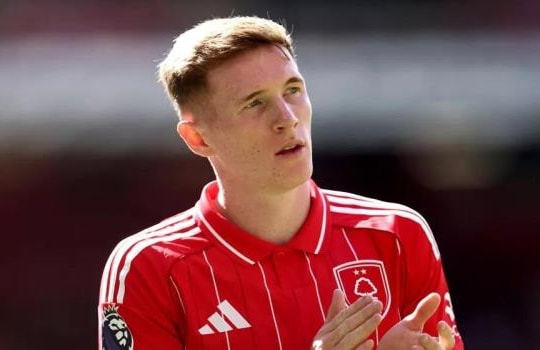 Manchester United và bài toán tiền vệ: Chọn bộ đôi 140 triệu bảng thay vì phá kỷ lục cho Elliot Anderson