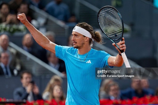 Alexander Zverev lọt vào bán kết Madrid Open, sánh ngang kỷ lục của Federer và Nadal