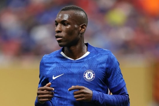 Nicolas Jackson rời Bayern Munich: Bài toán 65 triệu euro và tương lai bất định tại Chelsea