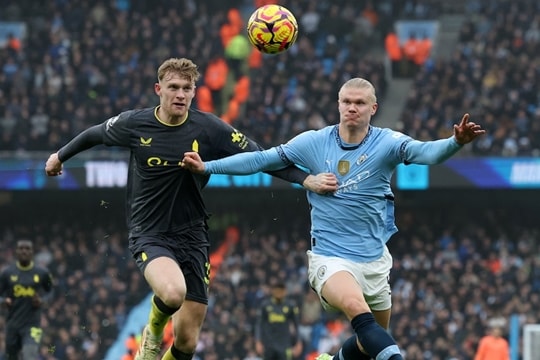 Man City quyết thắng Everton tại vòng 35 Ngoại hạng Anh để bám đuổi Arsenal