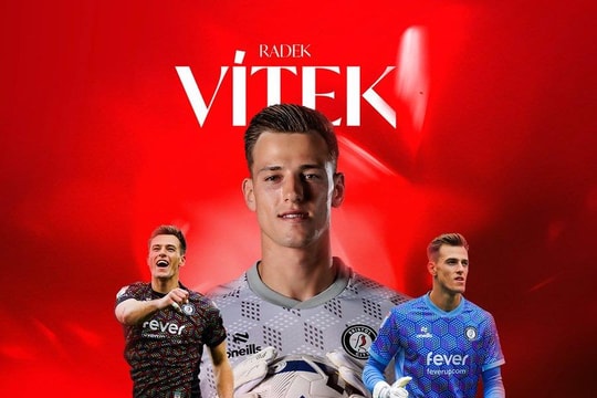 Radek Vitek thâu tóm danh hiệu tại Bristol City: Cơ hội trở lại đội một MU