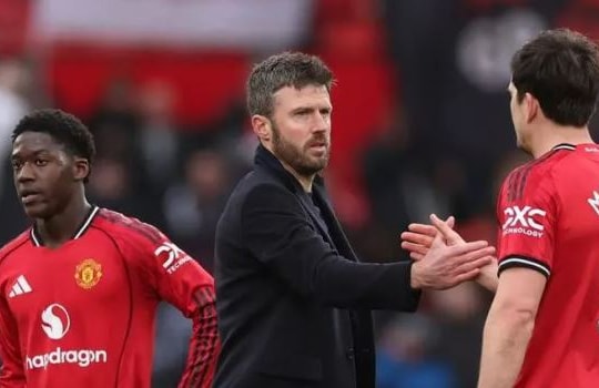 Michael Carrick và nghệ thuật hồi sinh Manchester United ở hai đầu sân