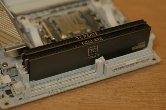 Microsoft xác nhận 32GB RAM là tiêu chuẩn mới cho cấu hình PC chơi game năm 2026