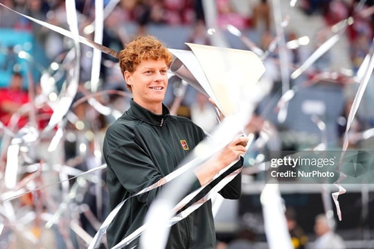 Jannik Sinner hủy diệt Zverev tại Madrid Open: Kỷ lục 5 danh hiệu Masters 1000 liên tiếp