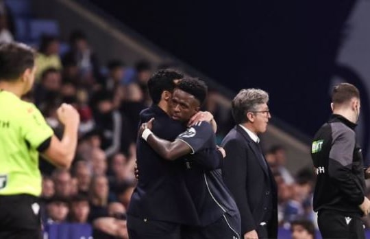 Real Madrid thắng Espanyol 2-0: Vinicius rực sáng trì hoãn ngày vui của Barcelona