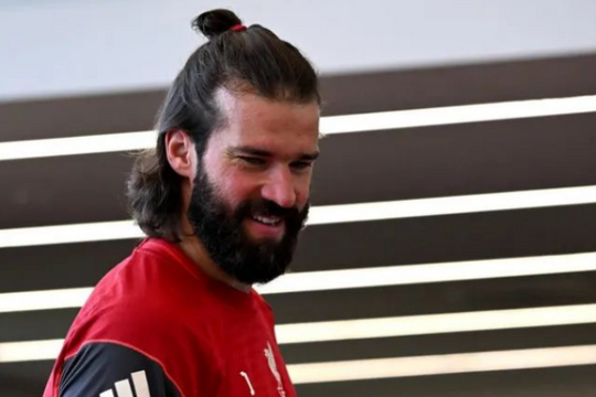 Juventus săn đón Alisson Becker, Real Madrid nhắm Unai Emery thay thế vị trí HLV trưởng