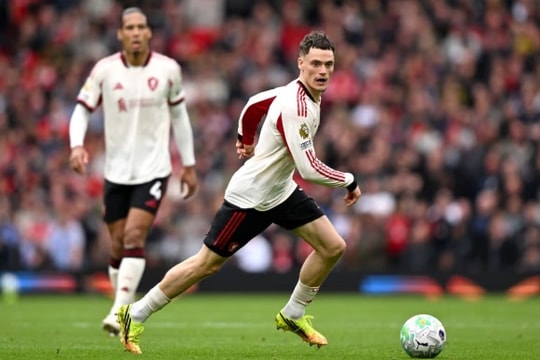 Florian Wirtz và bài toán 157 triệu đô la của Liverpool sau thất bại tại Old Trafford