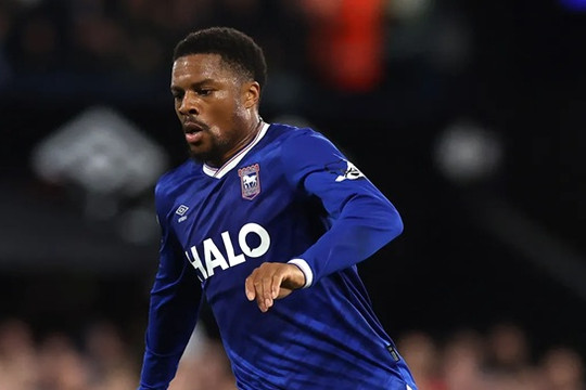 Ipswich Town kích nổ hai bản hợp đồng đầu tiên cho chiến dịch Ngoại hạng Anh