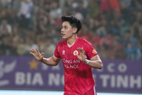 Nguyễn Đình Bắc lập kỷ lục 7 bàn thắng giúp CAHN thâu tóm giải thưởng tháng 4