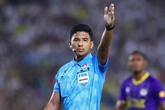 V-League mời hai trọng tài FIFA Malaysia điều hành các trận cầu sinh tử vòng 22