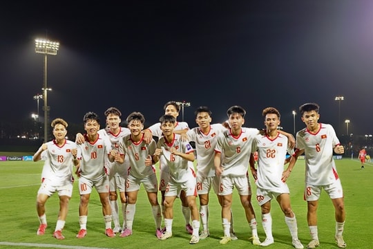 U17 Việt Nam hạ Yemen: Báo Trung Quốc tin thầy trò Roland đủ sức thắng Hàn Quốc để đi World Cup