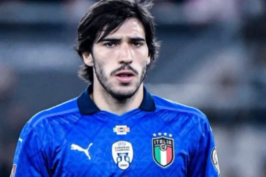 MU săn đón Sandro Tonali, Real Madrid sẵn sàng đổi Aurelien Tchouameni lấy Rodri