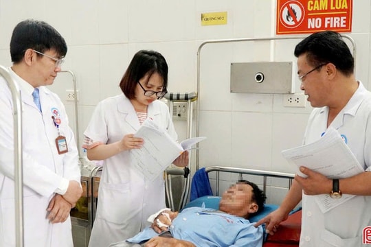 Thêm 7 bác sĩ Bệnh viện Đại học Y Hà Nội về khám chữa bệnh tại Hà Tĩnh