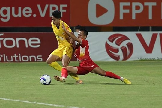 Nghịch lý V.League: PVF-CAND thưởng trụ hạng 8 tỷ đồng, cao gấp rưỡi ngôi vô địch