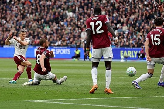 Arsenal vượt khó tại London: Đỉnh cao bản lĩnh và bước ngoặt mang tên Leandro Trossard