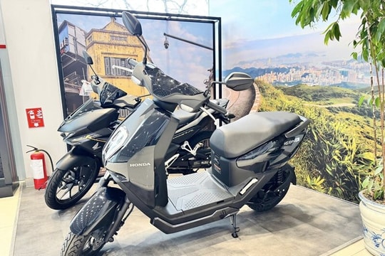 Top xe máy điện pin tháo rời năm 2026: Giải pháp linh hoạt từ 13,9 triệu đồng