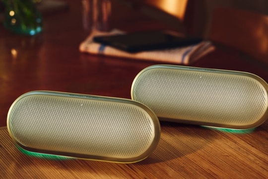 Harman Kardon ra mắt loa Luna 2: Tích hợp trí tuệ nhân tạo AI và thiết kế nhôm bọc vải sang trọng