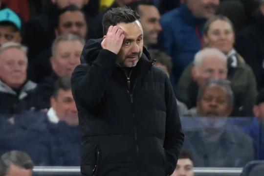 Tottenham 1-1 Leeds: Mathys Tel tỏa sáng và sai lầm, áp lực đè nặng lên De Zerbi