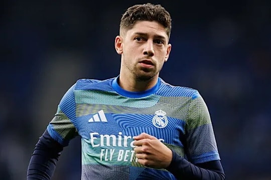 Manchester United nhắm Federico Valverde, PSG gia nhập cuộc đua giành Julian Alvarez