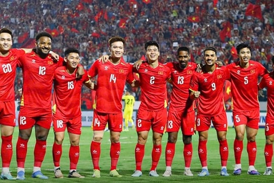 Báo Indonesia mỉa mai Malaysia vụ dạy tuyển Việt Nam đấu Hàn Quốc tại Asian Cup 2027