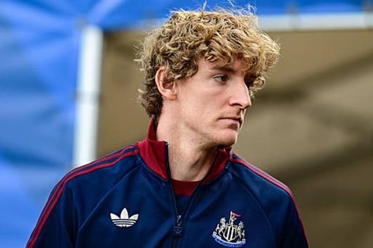 Bayern Munich đạt thỏa thuận với Anthony Gordon, MU nhắm mục tiêu 30 triệu bảng