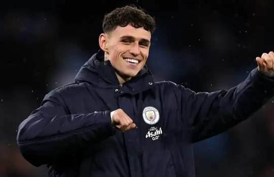 Phil Foden tỏa sáng với cú đúp kiến tạo giúp Man City gây áp lực lên Arsenal