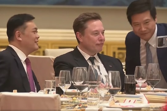 CEO Xiaomi Lei Jun selfie cùng Elon Musk: Khoảnh khắc gây bão ngành công nghệ toàn cầu