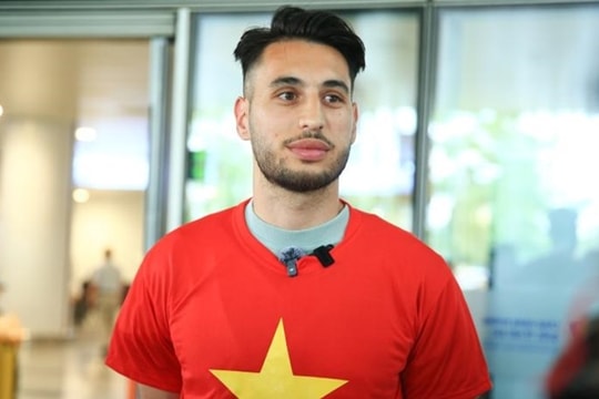 Công an Hà Nội sắp hoàn tất ký hợp đồng với trung vệ Việt kiều Pháp Julien Mouillon