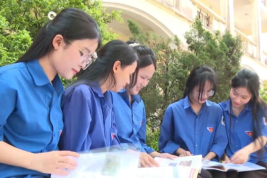 Học trò Hà Tĩnh: Rèn đức, luyện tài theo gương Bác