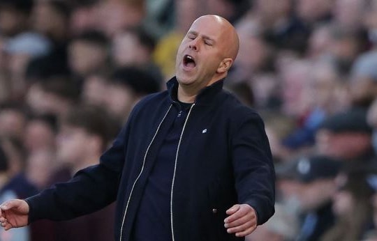 Liverpool thảm bại 1-4 trước Aston Villa: Kỷ lục buồn và tương lai mờ mịt của Arne Slot