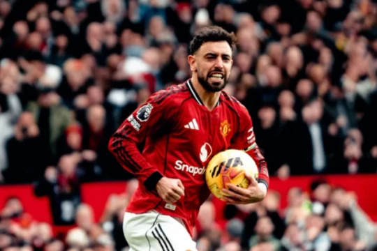 Bruno Fernandes săn kỷ lục lịch sử trong ngày Michael Carrick chia tay Old Trafford