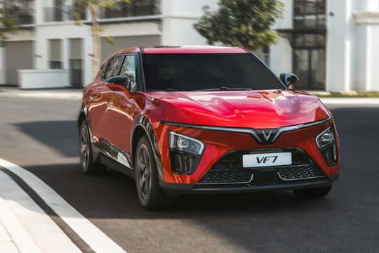 VinFast VF 7: Chi phí bảo dưỡng chỉ 350.000 đồng sau 25.000 km lăn bánh