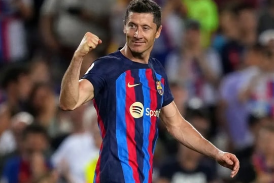 Robert Lewandowski: 10 lý do ghi danh vào ngôi đền huyền thoại Barcelona