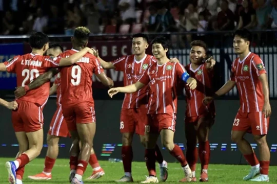 Công Phượng rực sáng ngày trở lại: Trường Tươi Đồng Nai áp sát tấm vé thăng hạng
