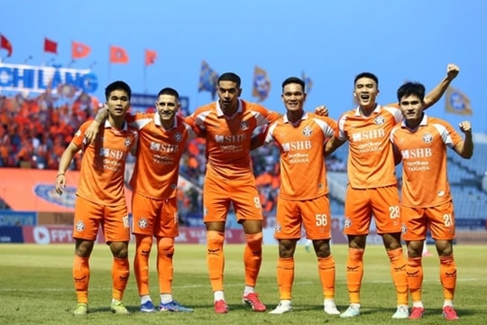 V-League 2024/25: Cuộc chiến sinh tồn và tốp 3 làm nóng chặng hạ màn