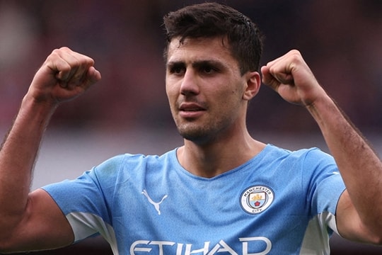Real Madrid nhắm Rodri, Barcelona đạt thỏa thuận chiêu mộ Marcus Rashford