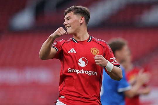 Kế hoạch cho mượn Shea Lacey: Bước đi chiến lược của Manchester United