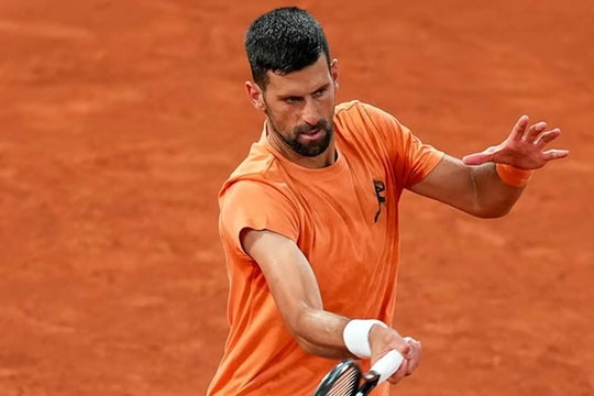 Djokovic đổ bộ Roland Garros 2026 và màn chia tay chớp nhoáng của Ronda Rousey